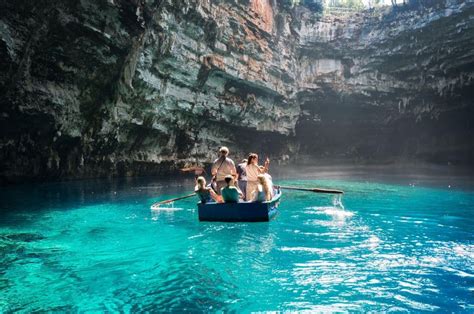 Shorex Cueva De Melissani Y Parada Para Nadar En La Playa De Myrtos