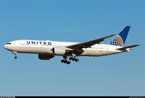 N787UA Boeing 777 222 ER United Airlines Kim Vanvik JetPhotos