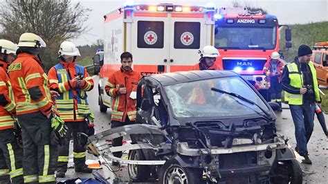 Tragischer Unfall Bei Anzing Im Kreis Ebersberg