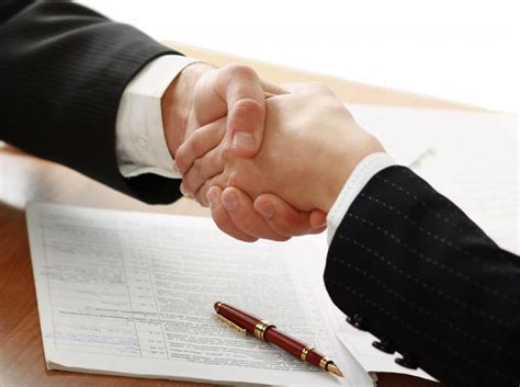 What Makes an Agreement a Legal Contract? (with pictures) 