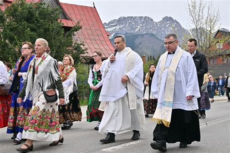 Procesja Maryjna Ulicami Miasta Zakopane Maja Sanktuarium