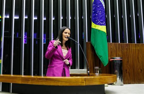 A deputada federal Amália Barros PL morreu aos 39 anos Ela