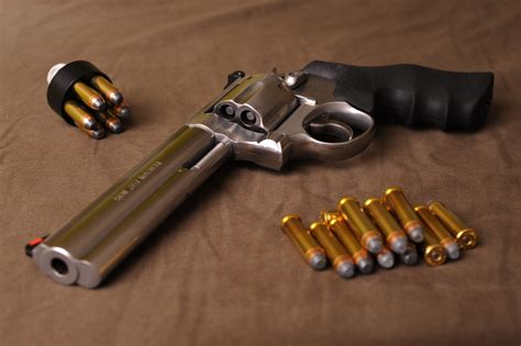 30 Smith And Wesson Revolver Hd Wallpapers Background Images Wallpaper Abyss