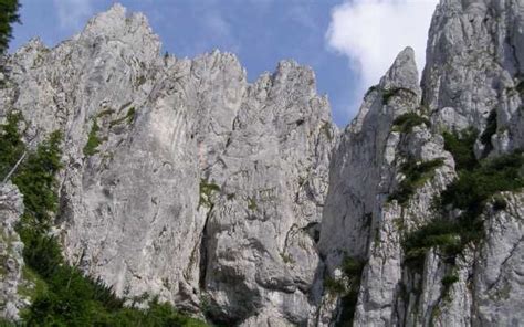 Construcţiile naturale inexplicabile din Piatra Craiului Unul dintre