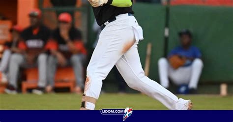 Lugo dispara jonrón decisivo en triunfo del Licey que se acerca a