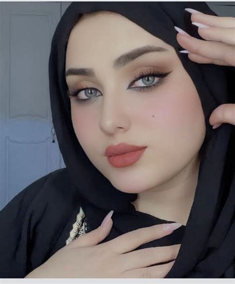 Pin By Maria On Rapide Arabian Beauty Women Beautiful Arab Women Beautiful Hijab Girl