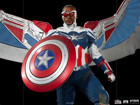 Captain America Sam Wilson Open Wings Version 1:4 Legacy Replica Series ...