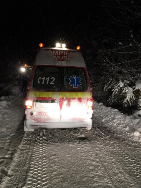 Foto Punct De Lucru Temporar Cu Ambulan De Prim Ajutor Smurd