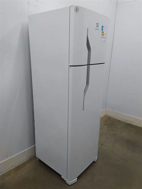 Refrigerador Electrolux Dc35a Duas Portas Cycle Defrost 260l Dc35a