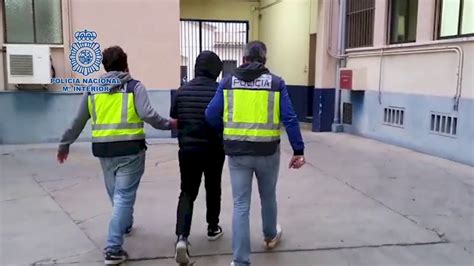 Medio Centenar De Detenidos En Valencia Madrid Y M Laga Por