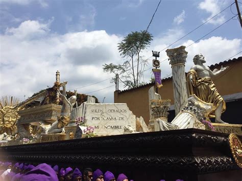 Cuaresma Jesús Nazareno de la Caída recorre Antigua Guatemala