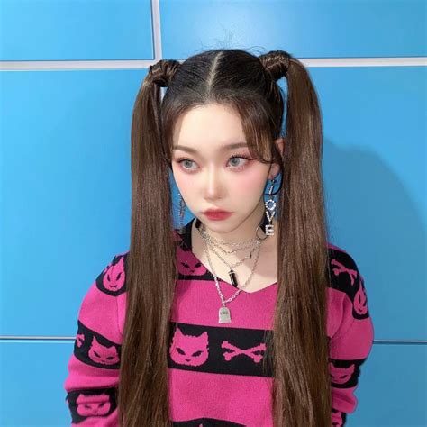 Pin By Dirk Black On Billie In 2022 Kpop Girls Girl Cute Icons