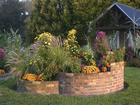 How to Build a Brick Planter Box That Stands the Test of Time