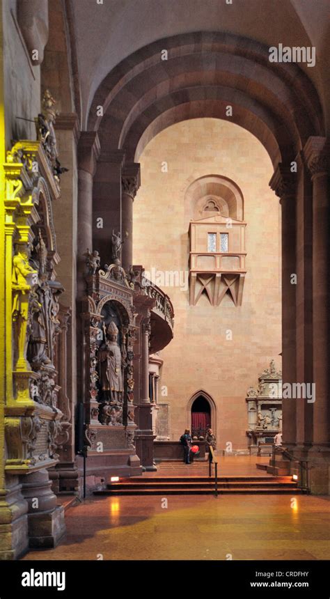 Mainz cathedral interior hi-res stock photography and images - Alamy