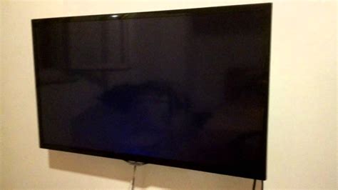 TV Samsung ue32f5500 schermo nero ma si sente laud - YouTube
