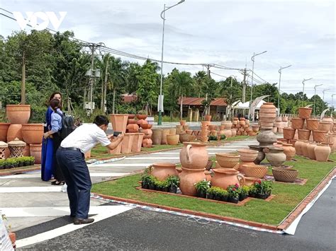 Khai Mạc đường Nghệ Thuật Gốm đỏ Vĩnh Long