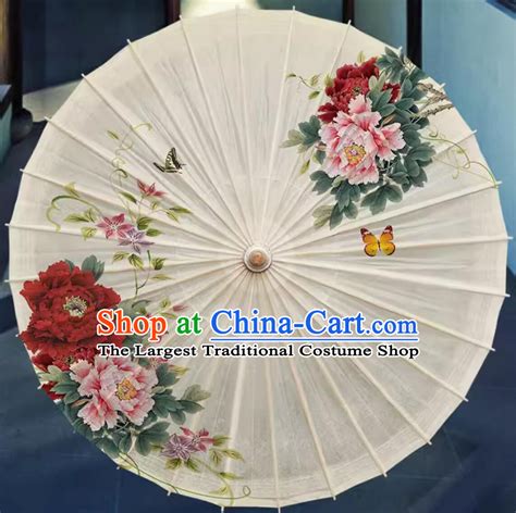 Traditional Chinese Ming Dynasty Women Dress And Umbrella