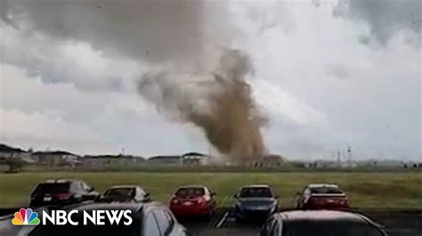 Watch Indiana Residents Capture Footage Of Deadly Tornado Youtube