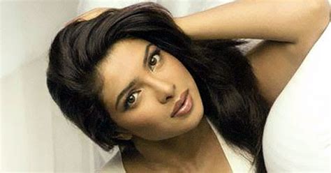 Bollywood Boobs Sex Nude Priyanka Chopra S HOT Big Cleavage