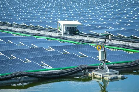 The Dawn of Floatovoltaics: Full Guide to Floating Solar Power Plants ...