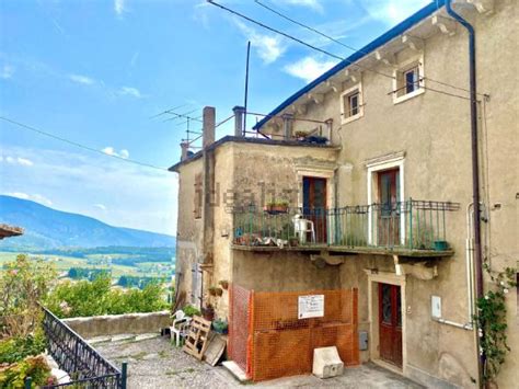 Casa Di Paese In Vendita In Via Caiar S N C Caprino Veronese