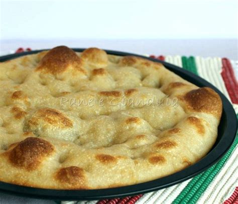 Pizza Bianca Alla Romana Pane E Gianduia Ricette Snack Salati