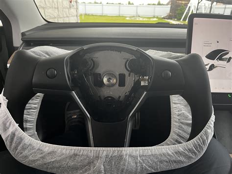 Руль круглый? Квадратный! — Tesla Model 3 (1G), 2018 года | аксессуары ...