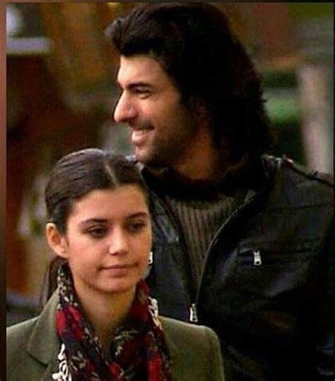 Engin Akyürek Y Beren Saat Engin Akyürek Che Guevara Edina Entertaining Movies Engagement