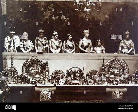 Queen Mary of Great Britain with Princess Elizabeth at the coronation ...