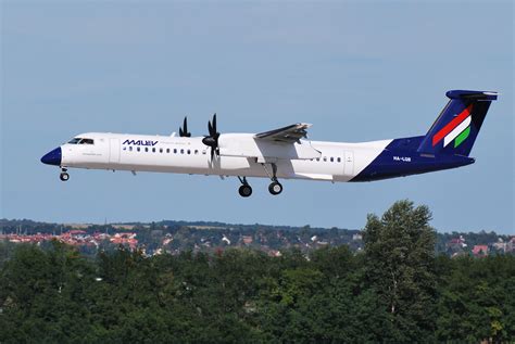 Malév Q400 Airline Malev Hungarian Airlines Type De Ha Flickr