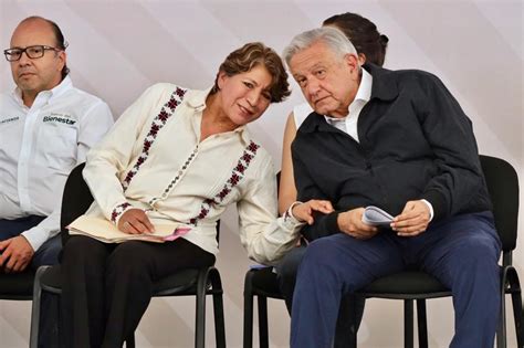 Durante gira por el Estado de México López Obrador y Delfina Gómez