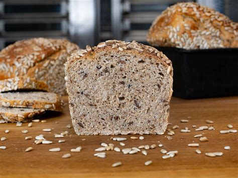 Gesundes Dinkel Vollkornbrot Zu Hause Backen KLAMER Magazin