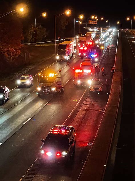 I 95 Accident Stalls Traffic Tonight Westport Journal