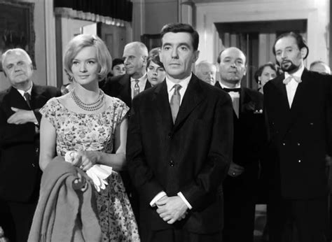 Nedele ve vsední den (1962)