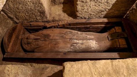 Egyptian archaeologists unveil ancient tombs, artifacts | FOX6 Milwaukee