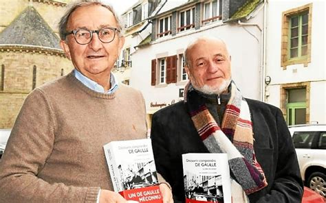 Alain Kerherv Et G Rard Qu R En D Dicace Au Livre Et La Plume Samedi