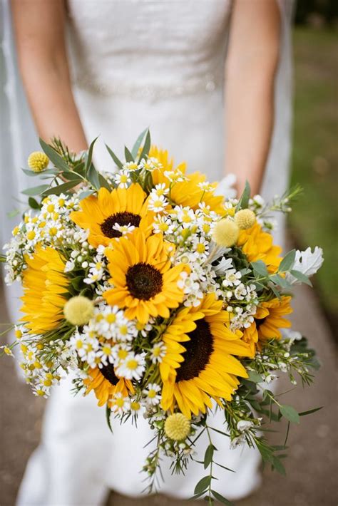 45 Pretty And Cute Sunflower Wedding Bouquets Weddingomania