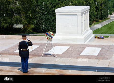 Tomb of the Unknown Soldier, Arlington Cemetery, Arlington, Virginia ...