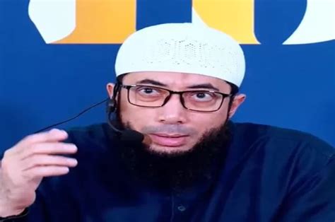 Pandangan Ustadz Khalid Basalamah Tentang Perbedaan Sikap Muslim Dan