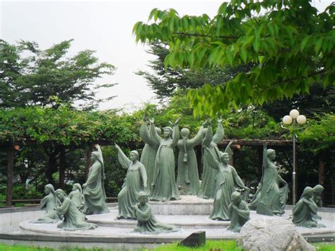 Statues In Seoul Park