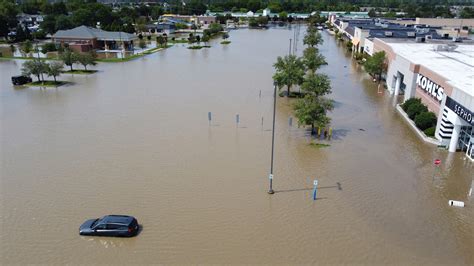 Metro Detroit rains cut off DTW McNamara terminal, flood Canton