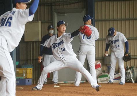 ＜中日春季キャンプ＞ストライクテストで投げ込む高橋宏（撮影・椎名 航） ― スポニチ Sponichi Annex 野球