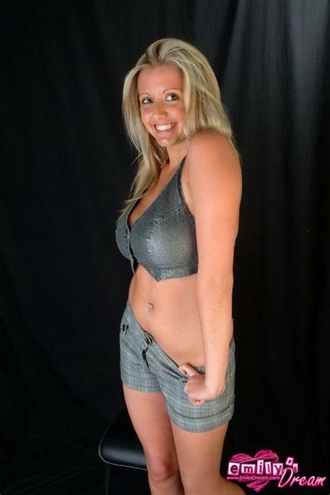 Pictures Of Teen Emily S Dream Showing How Hot She Is Porn Pictures