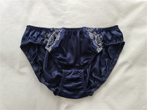 Silky Bikini Panties From Japan Size 16 Aus UK 8 U Gem