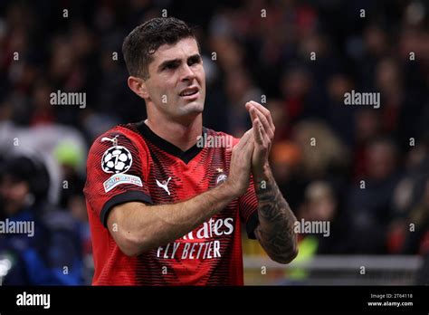 Milano Italia 07 De Noviembre De 2023 Christian Pulisic Del Ac Milan