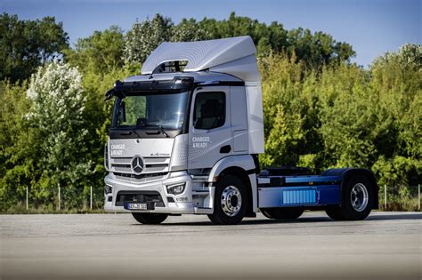 Mercedes Benz EActros 300 SattelzugmaschineMercedes Benz EActros 300