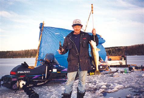 Northwestern Ontario Ice Fishing Outfitter