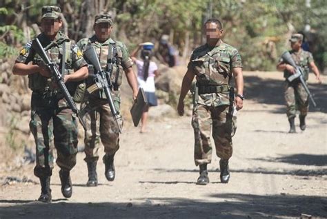 Sacerdote Critica Más Militares En Las Calles La Prensa Gráfica