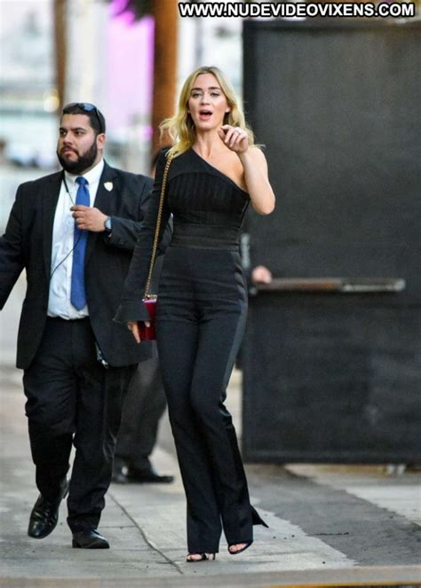 Emily Blunt Jimmy Kimmel Live Paparazzi Live Beautiful Posing Hot