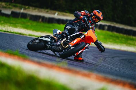 KTM Launches Refined 450 SMR Supermoto Track Bike Roadracing World